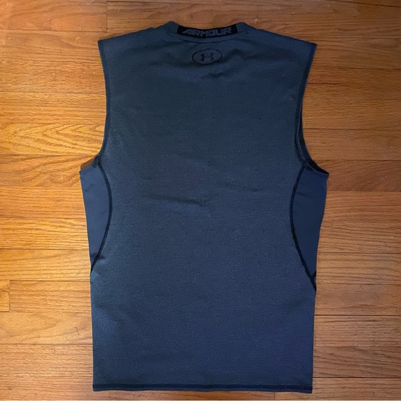 Under Armor heat gear compression shirt - Picture 2 of 2